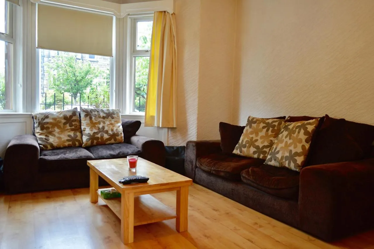 Comfortable 2 Bed Apartment In Blackford Edinburgh